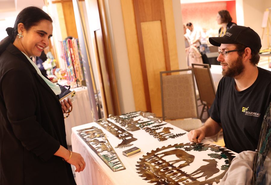 Entrepreneurs marketplace seller - metal artwork.